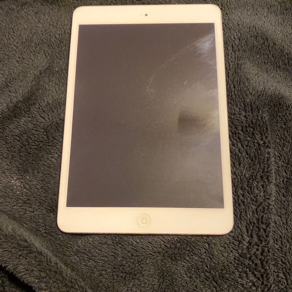 Selling a IPad Mini from Apple!